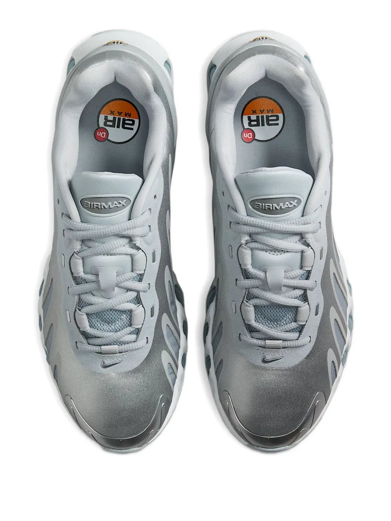 Nike Tênis Air Max DN8 "Wolf Grey/Metallic Silver"