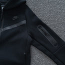 Conjunto NK Tech Fleece Preto
