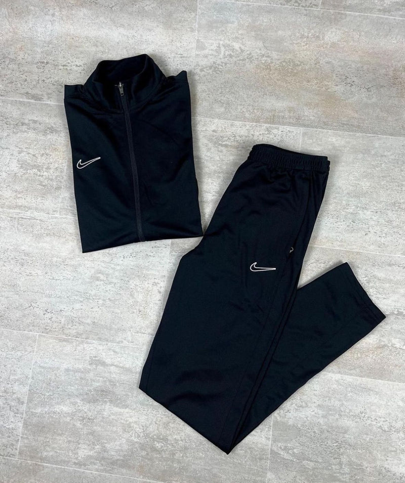 Conjunto NK Academy 2024